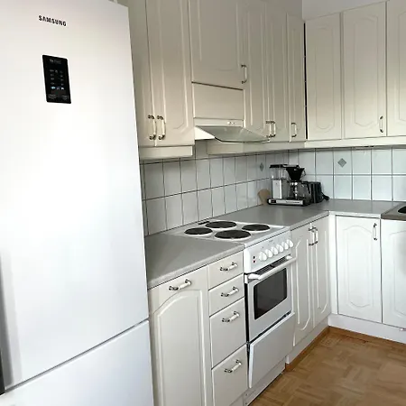 Henniina V Isokatu - Sauna & Free Parking Apartment Oulu